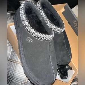 Black Ugg Tasman Slippers NEVER WORN Size 9 Men